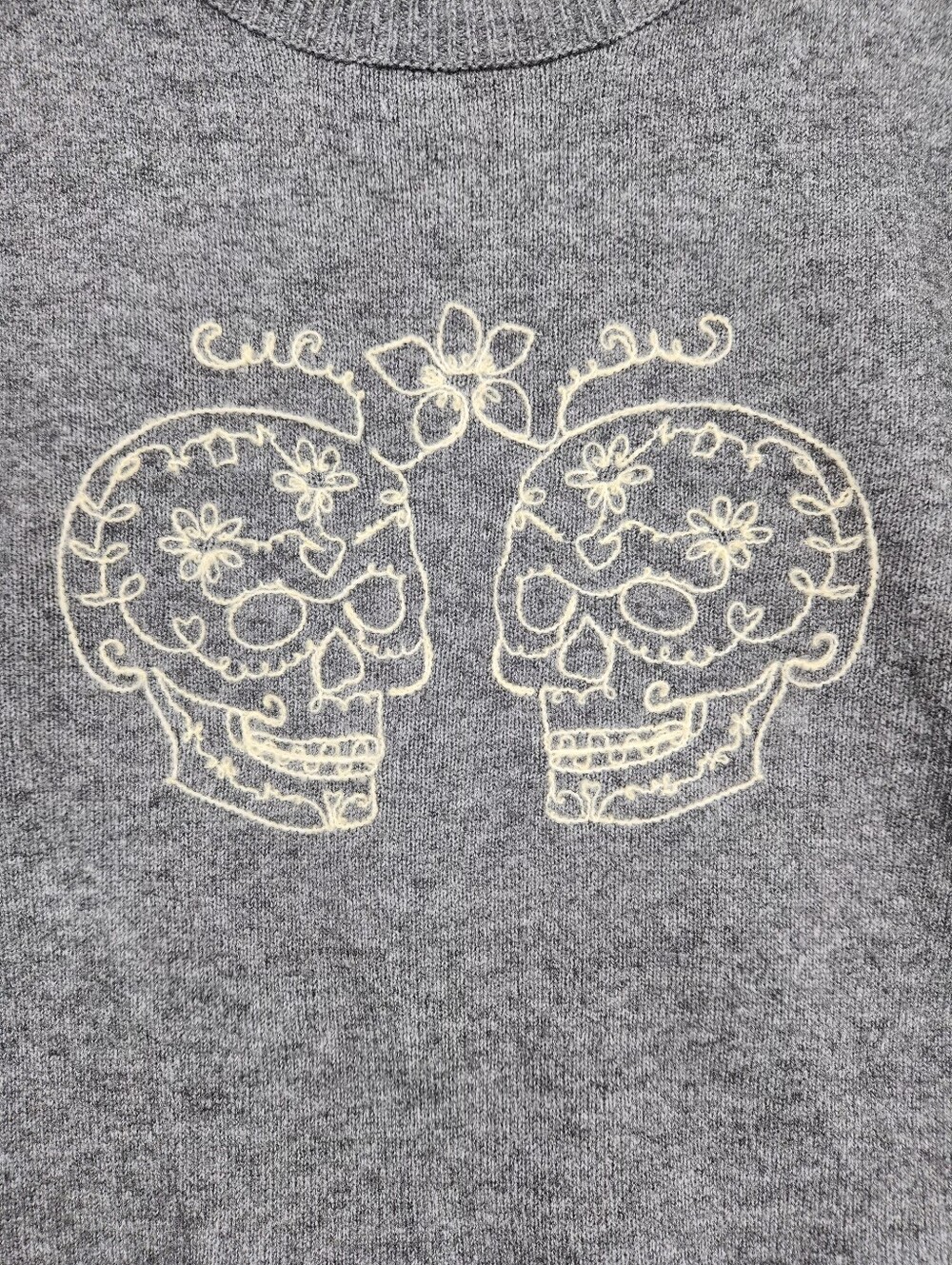 Haute Hippie Style Gray Sugar Skull Embroidered Cropped Sweater Size M Boho - Picture 2 of 14